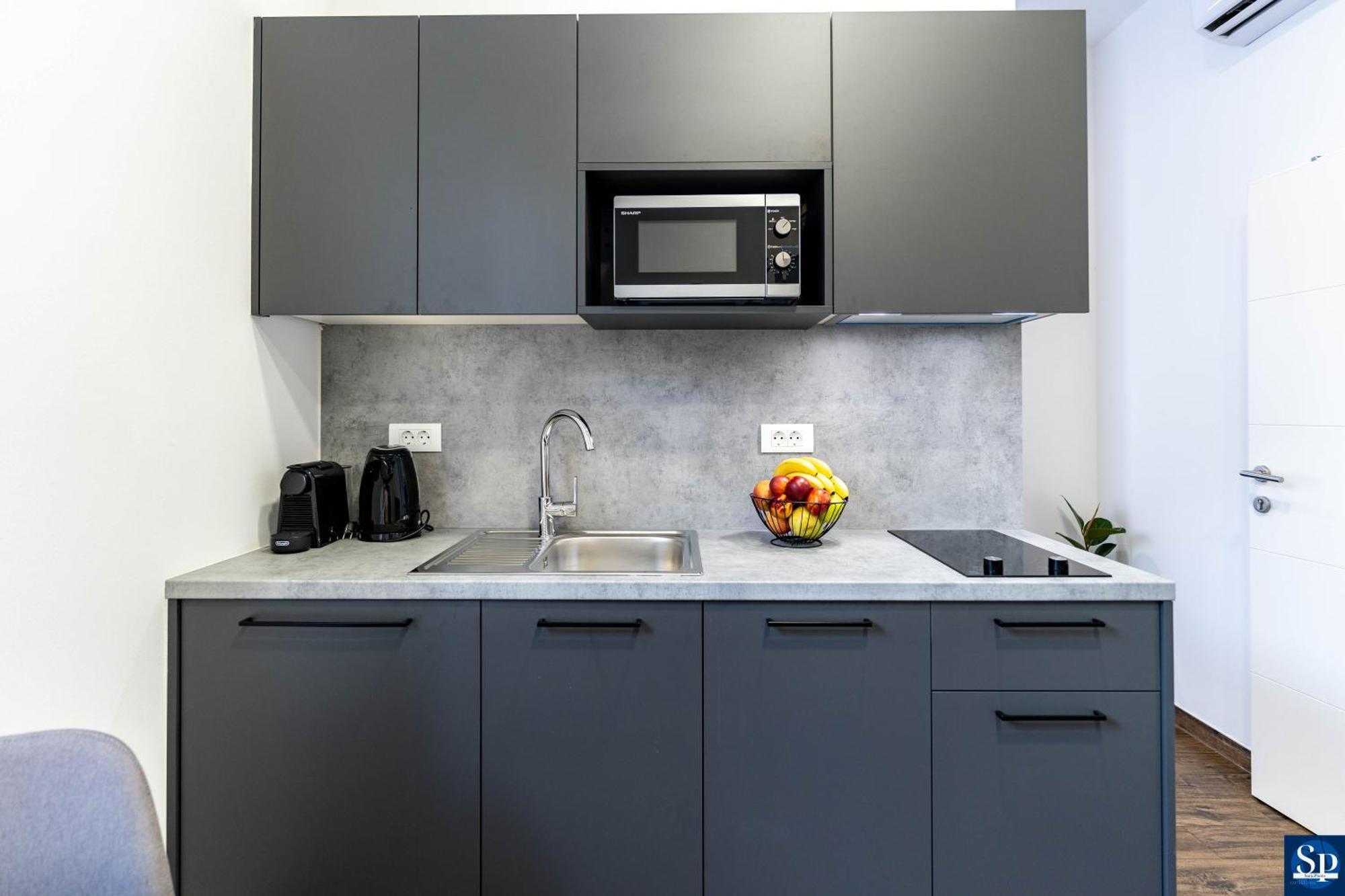 Colosseum Garden Studio Apartments 普拉 外观 照片
