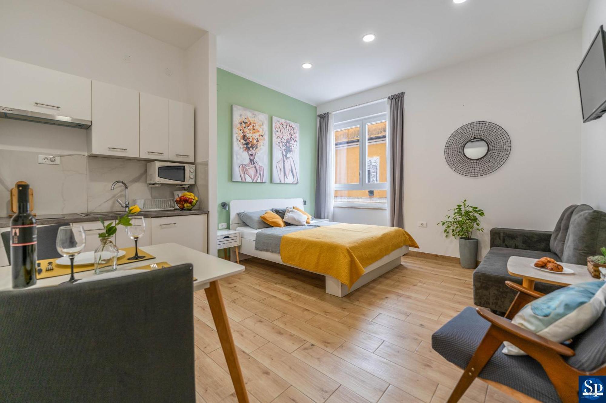 Colosseum Garden Studio Apartments 普拉 外观 照片