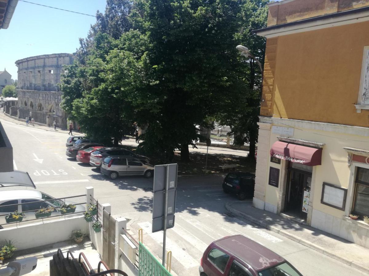 Colosseum Garden Studio Apartments 普拉 外观 照片